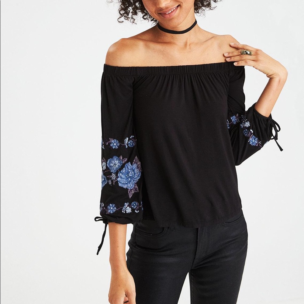 American Eagle off the shoulder long sleeve